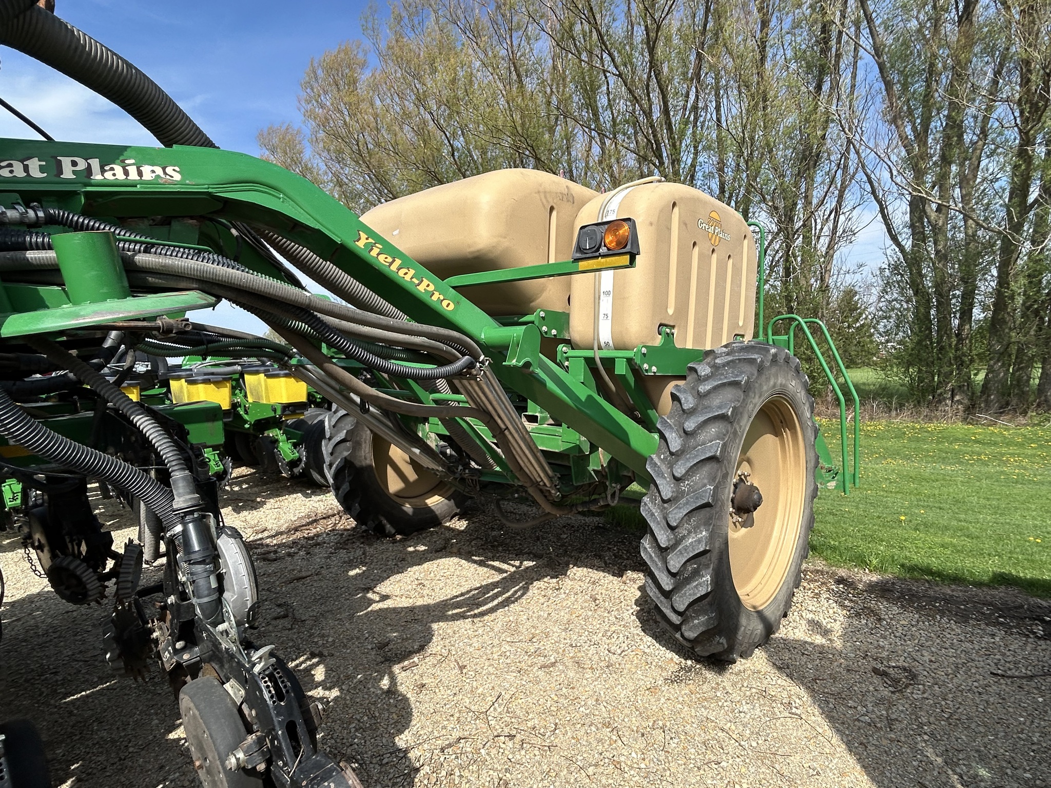   Great Plains YP1625A-2420 at Heritage Tractor in Dixon, IL