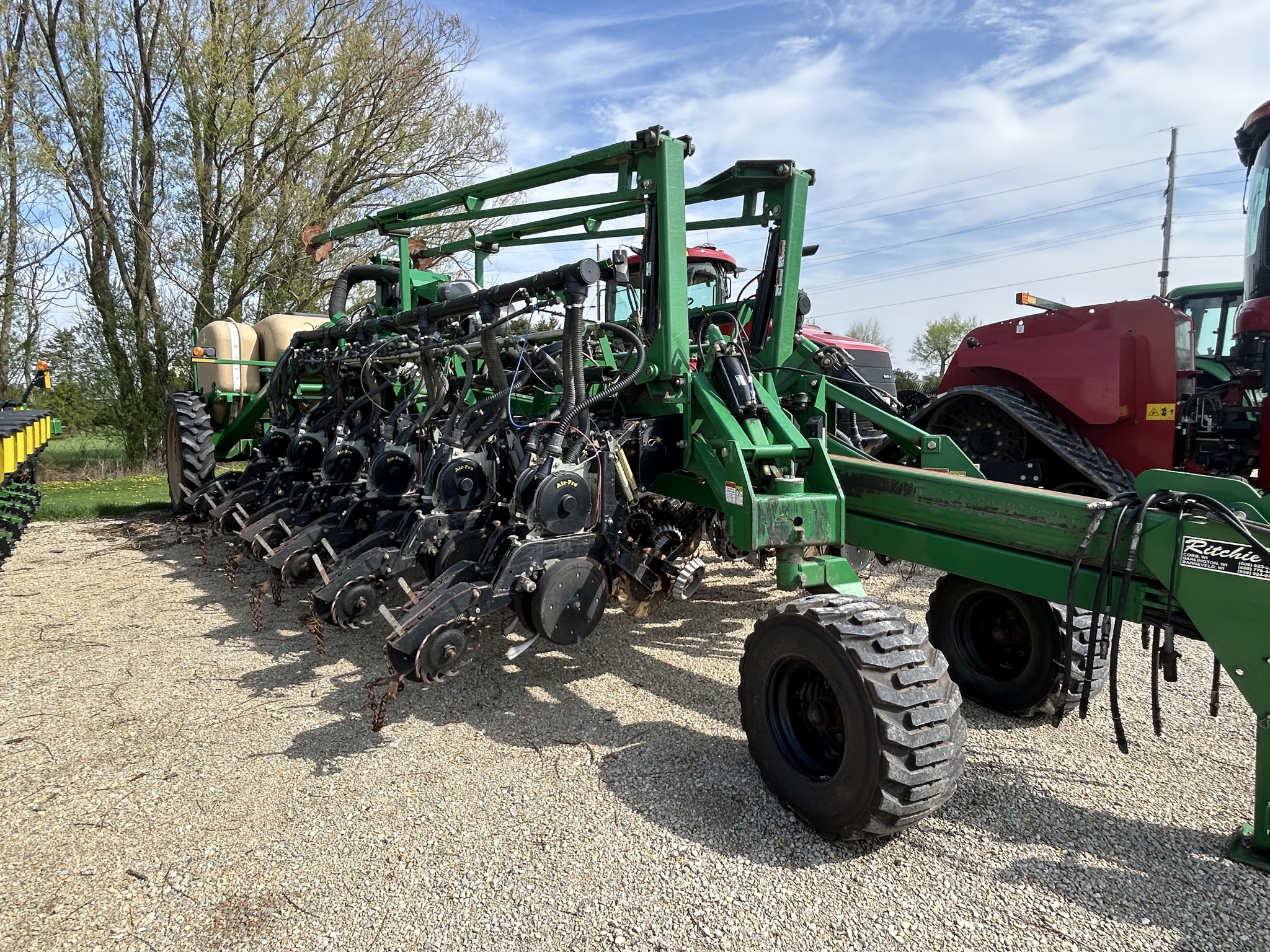   Great Plains YP1625A-2420 at Heritage Tractor in Dixon, IL