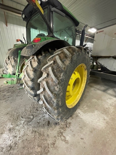 2017 John Deere 6155R Image 7