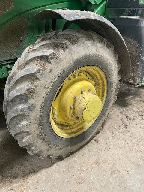 2017 John Deere 6155R Image 11