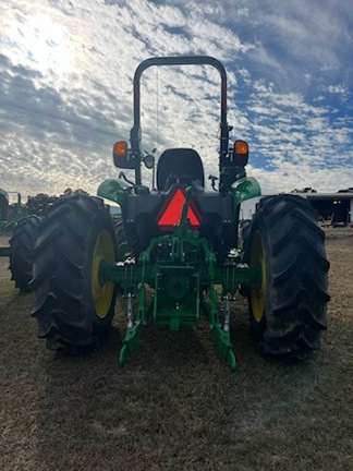 2025 John Deere 5075E Photo 6