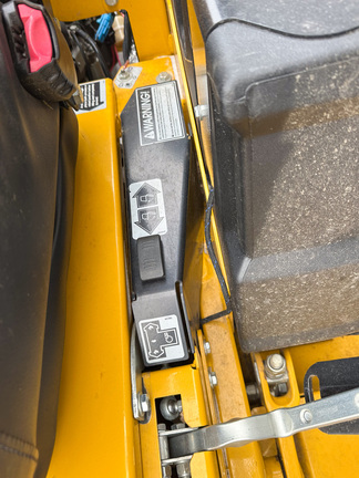 2022 Hustler SUPER Z