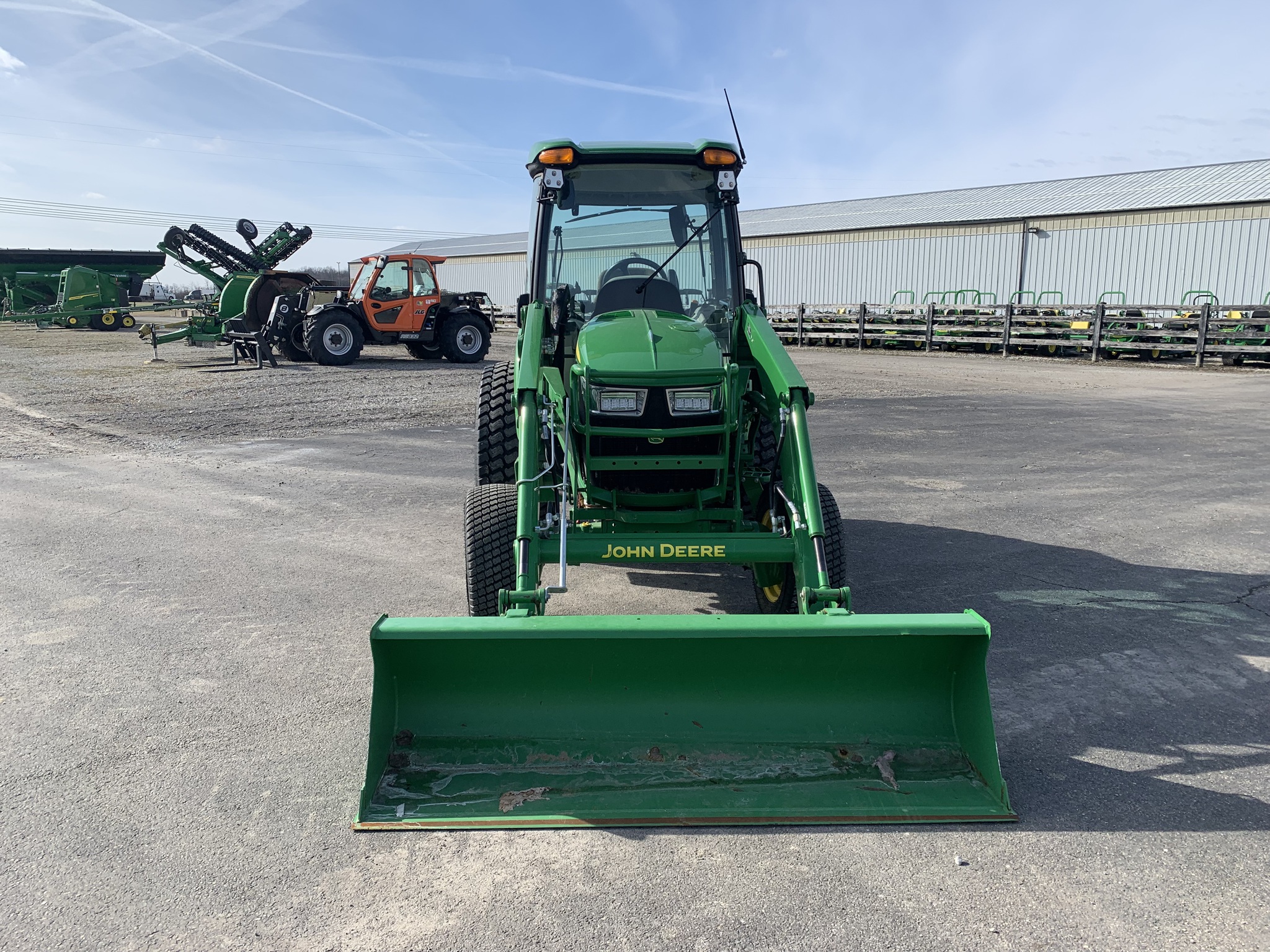 2024 John Deere 4066R Image 3