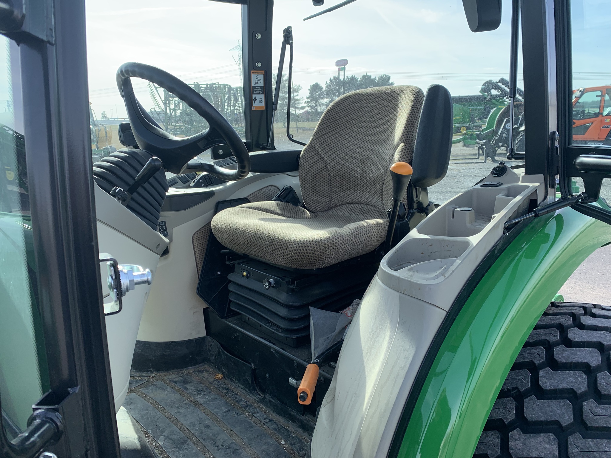 2024 John Deere 4066R Image 7