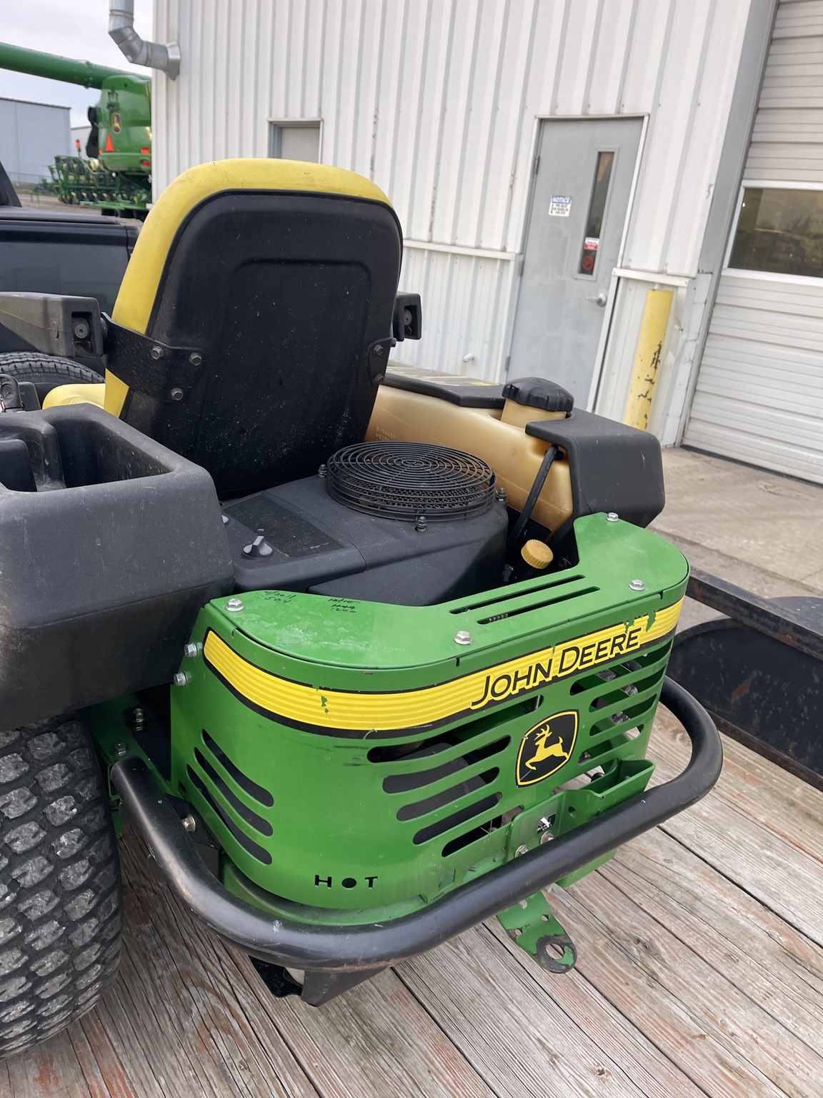 2009 John Deere Z445 Image 5