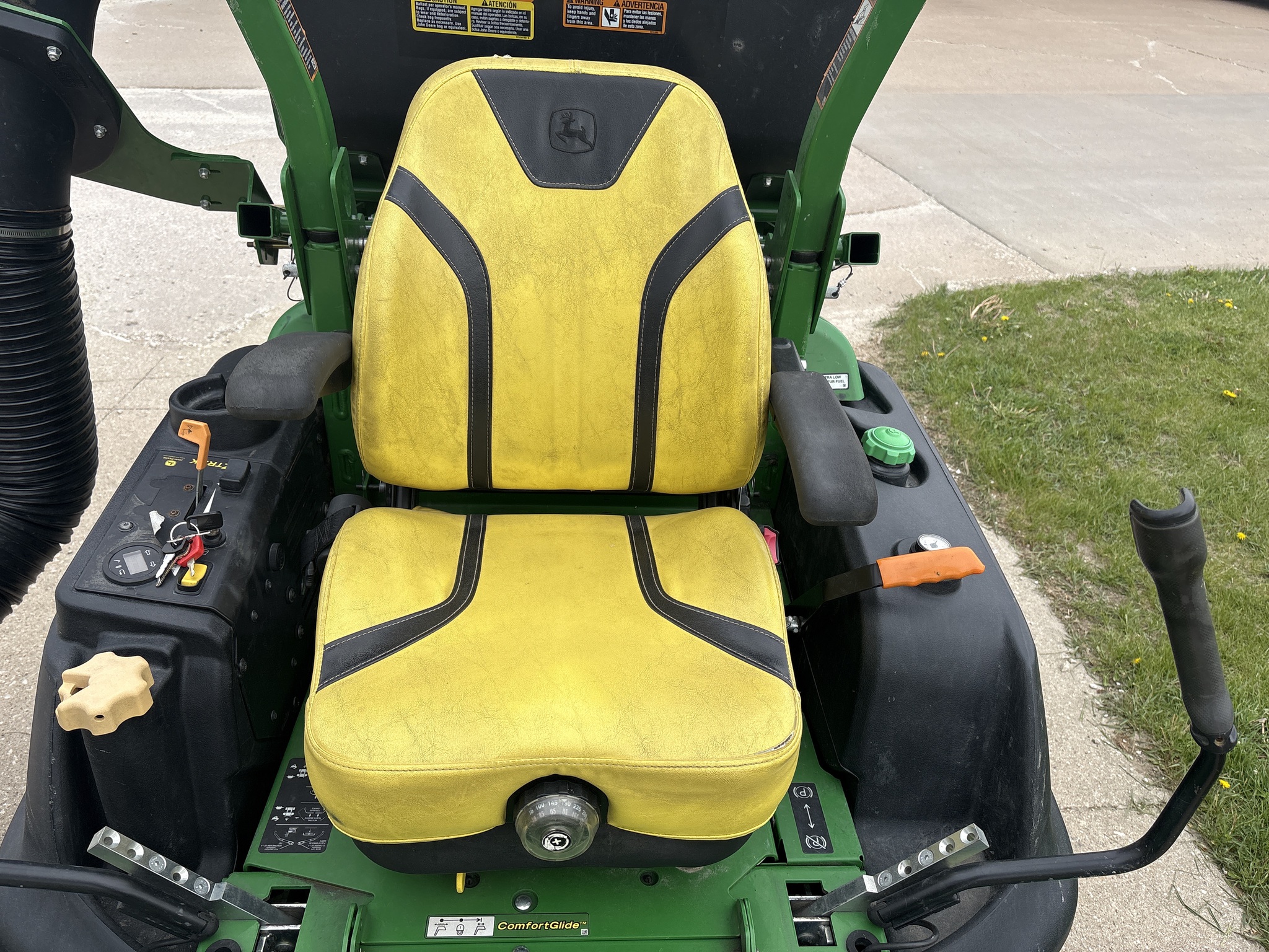  2022 John Deere Z997R w/MCS Bagger at Heritage Tractor in Geneseo, IL
