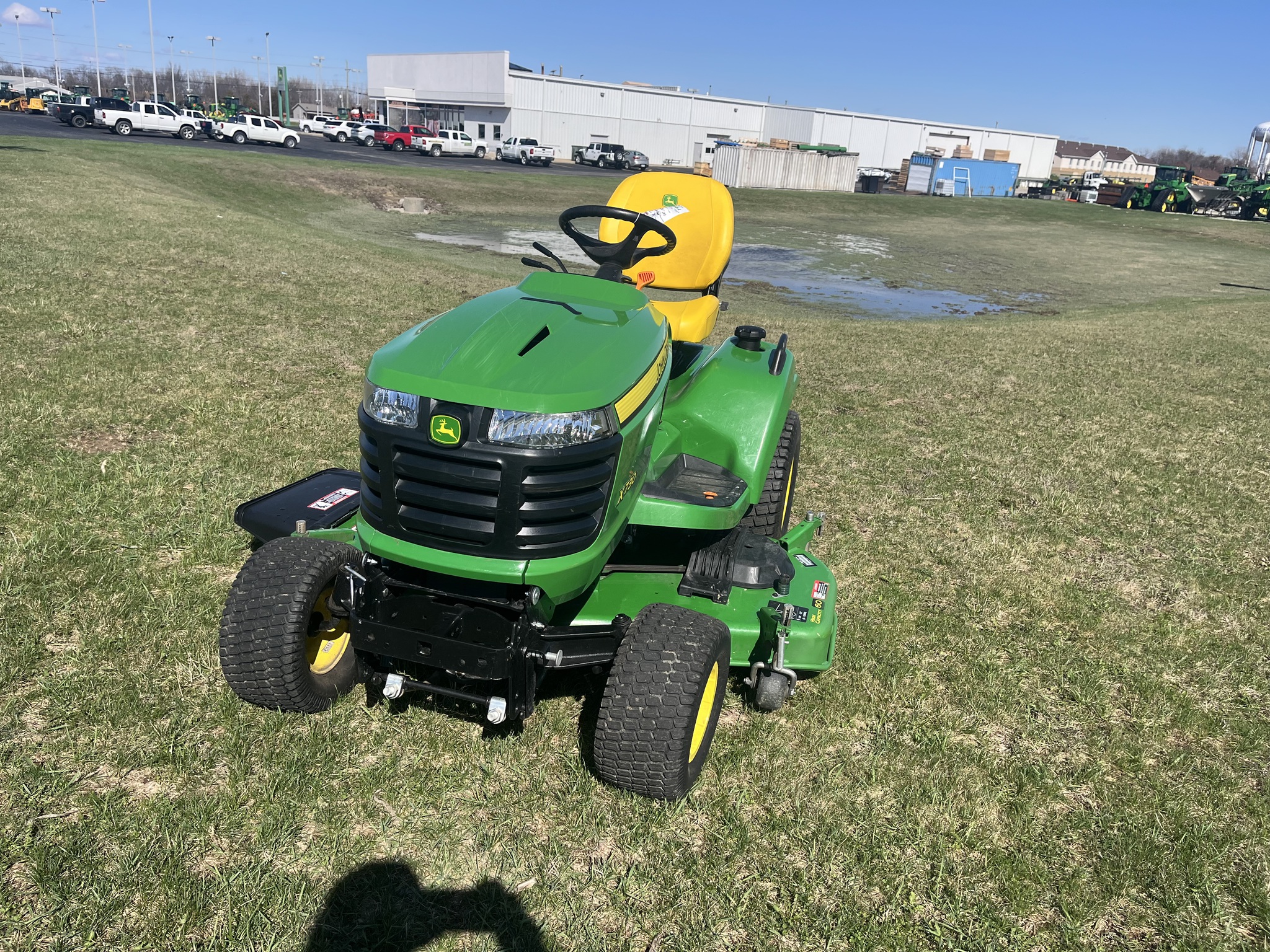 2024 John Deere X730 Image 5