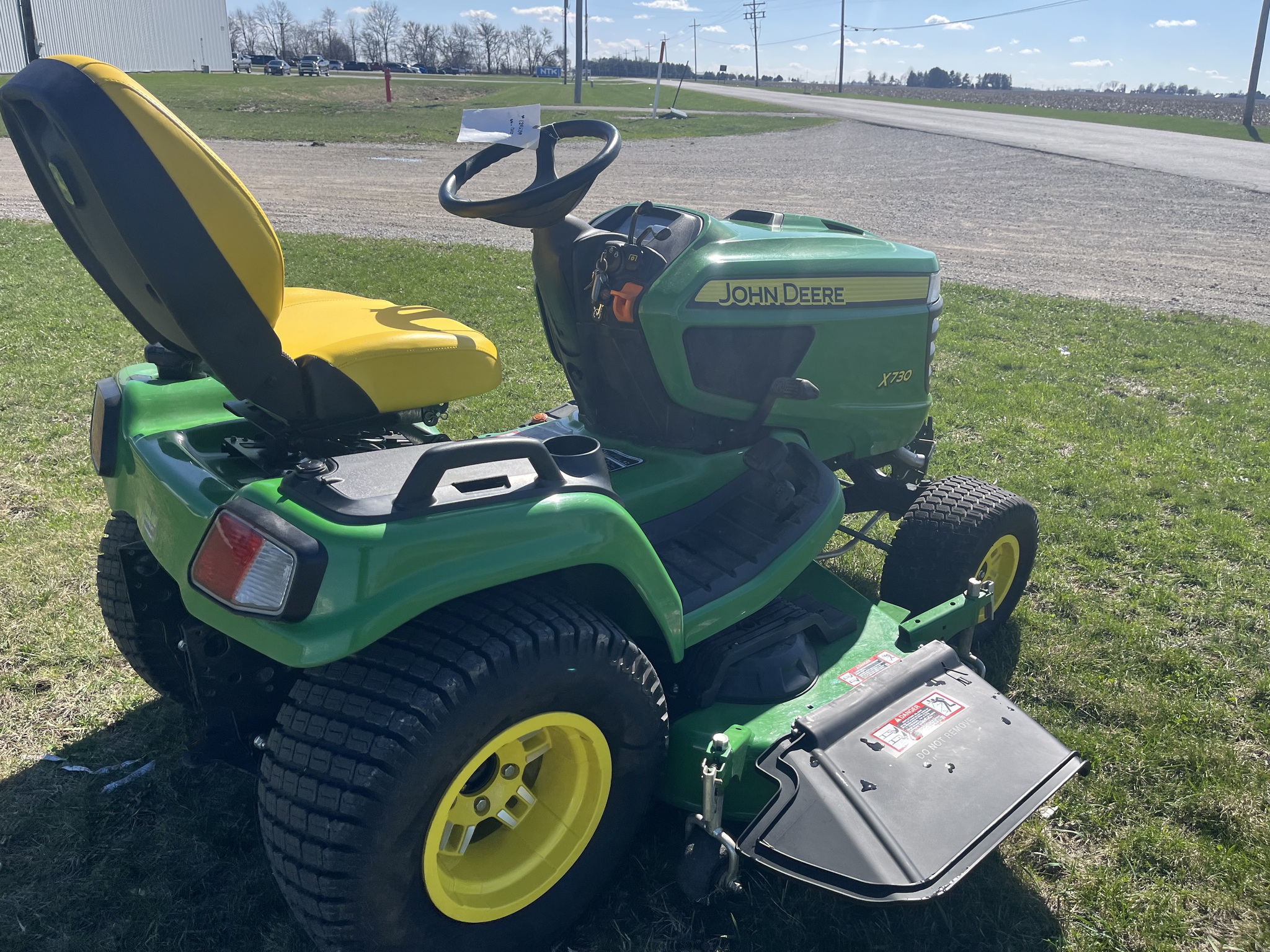 2024 John Deere X730 Image 10