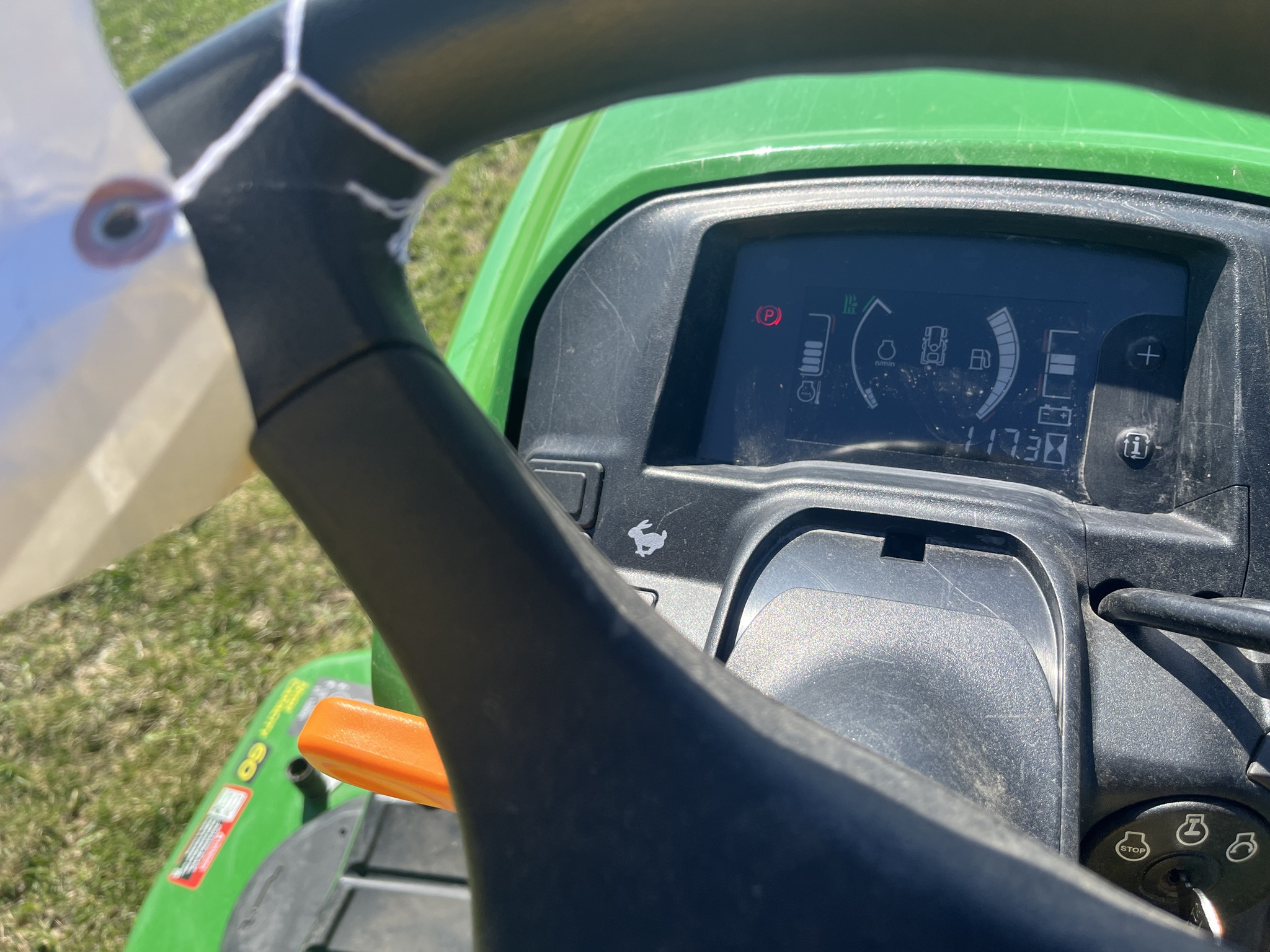 2024 John Deere X730 Image 16