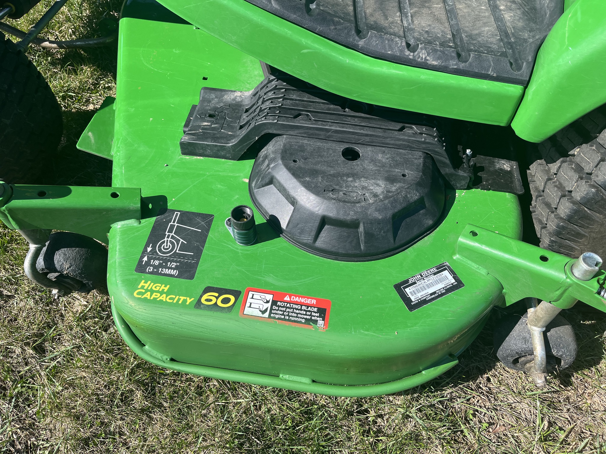 2024 John Deere X730 Image 12