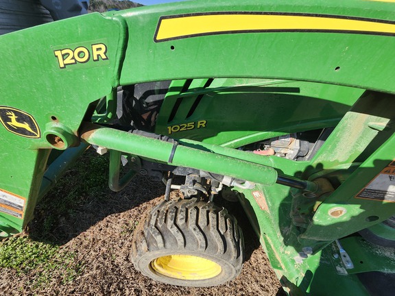 2022 John Deere 1025R