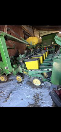 Used 1994 John Deere 7200 Planters: Drawn at Koenig Equipment in Rushville, IN - Photo0