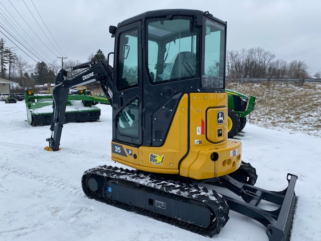 2026 John Deere 35 P Image 2