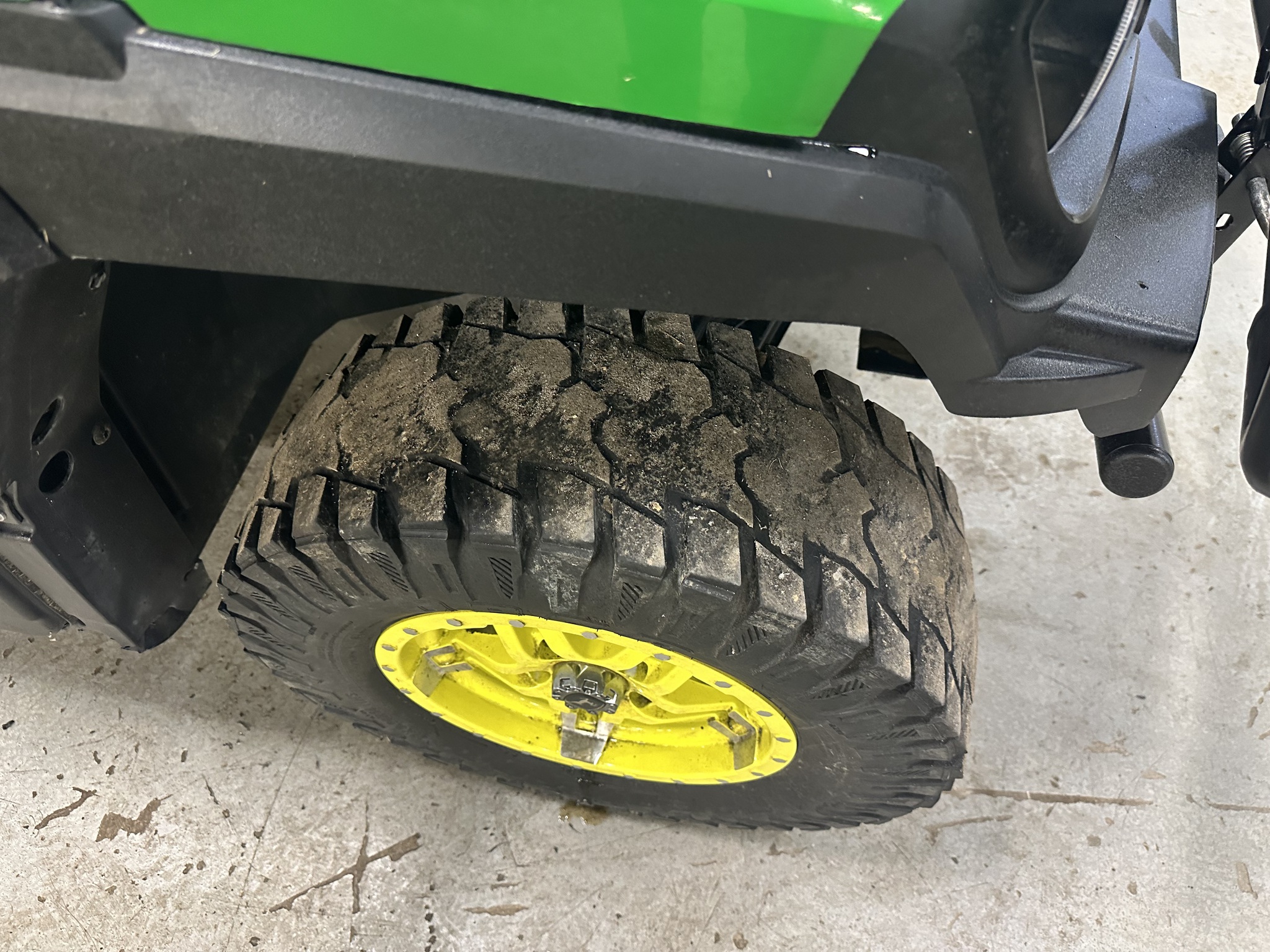 2023 John Deere XUV 835R Image 18