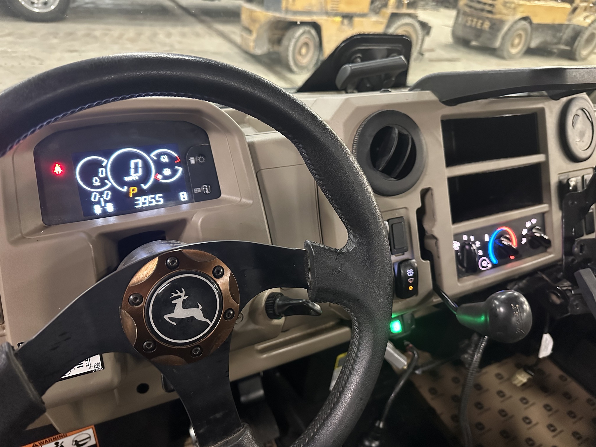 2023 John Deere XUV 835R Image 9