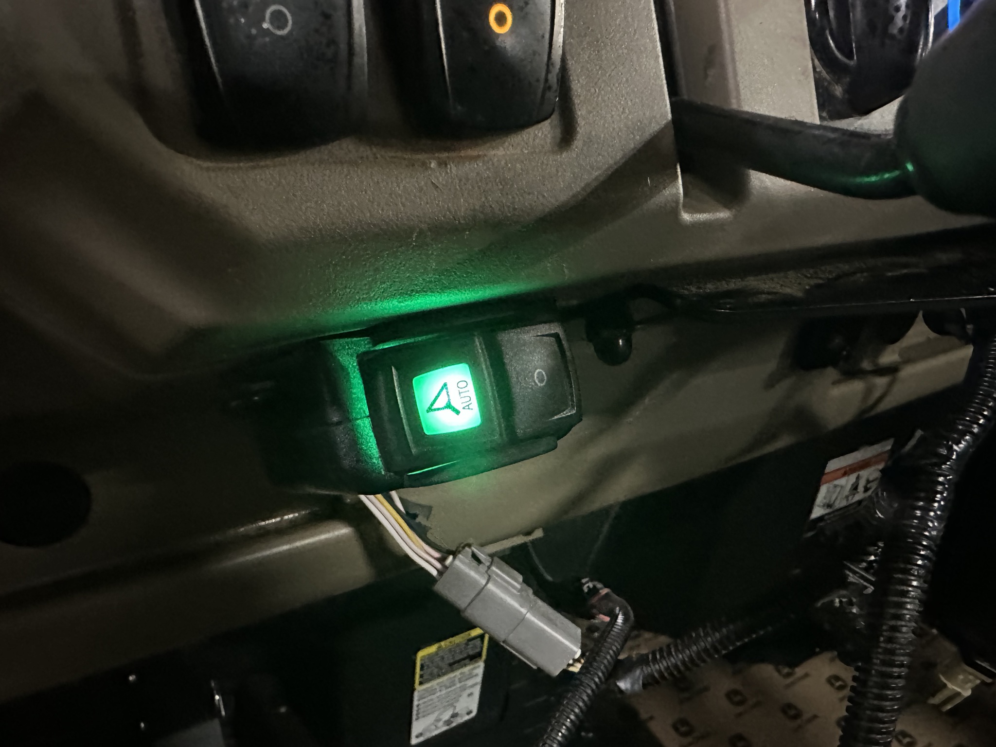 2023 John Deere XUV 835R Image 8