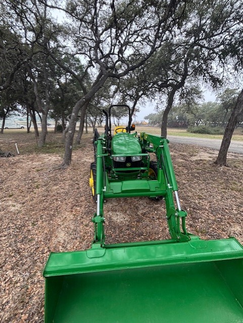 2021 John Deere 5075E Image 6
