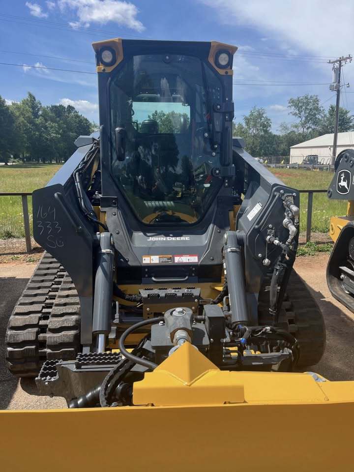 2026 John Deere 333 P Image 3