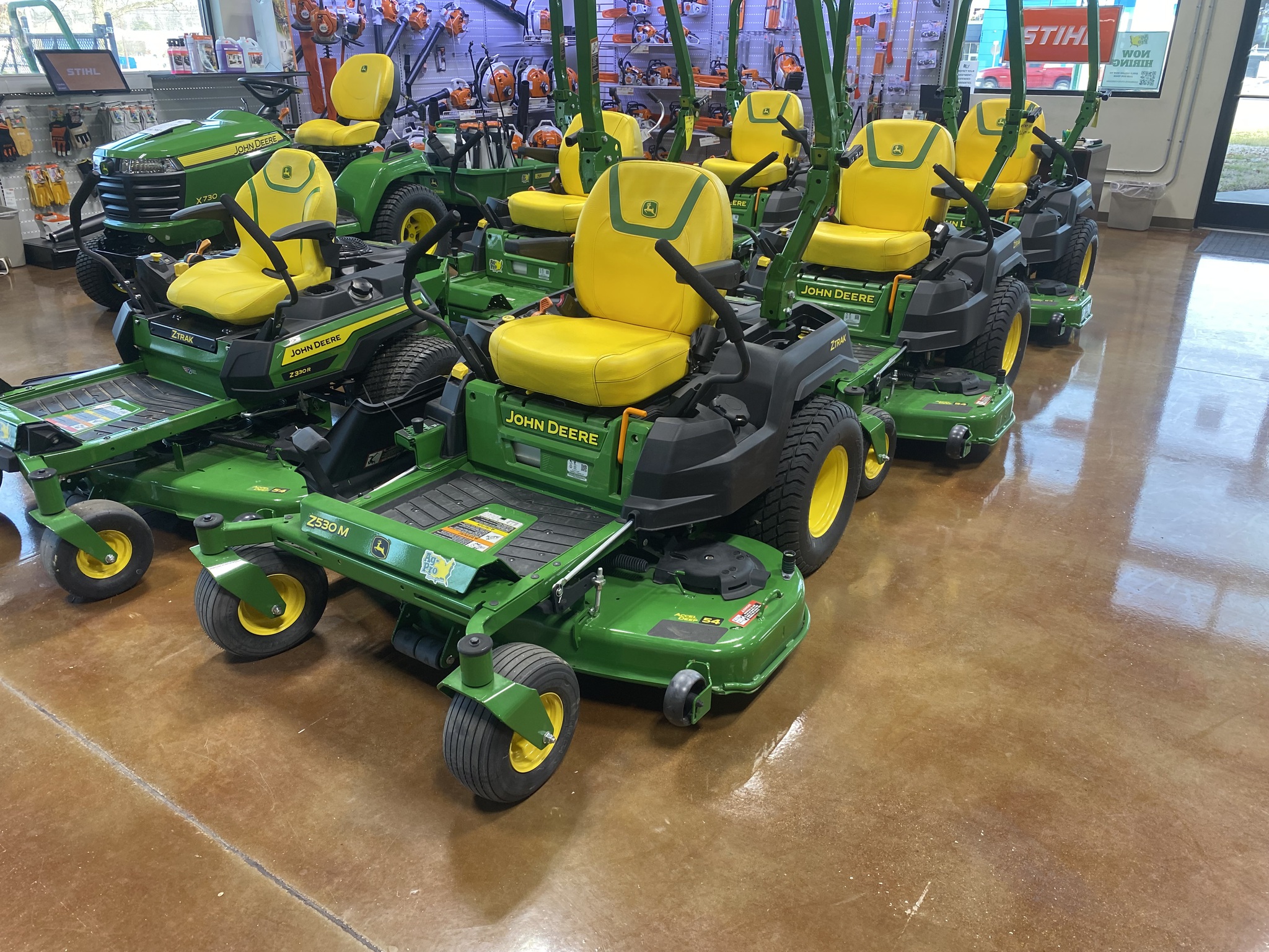 2025 John Deere Z530M Image 1