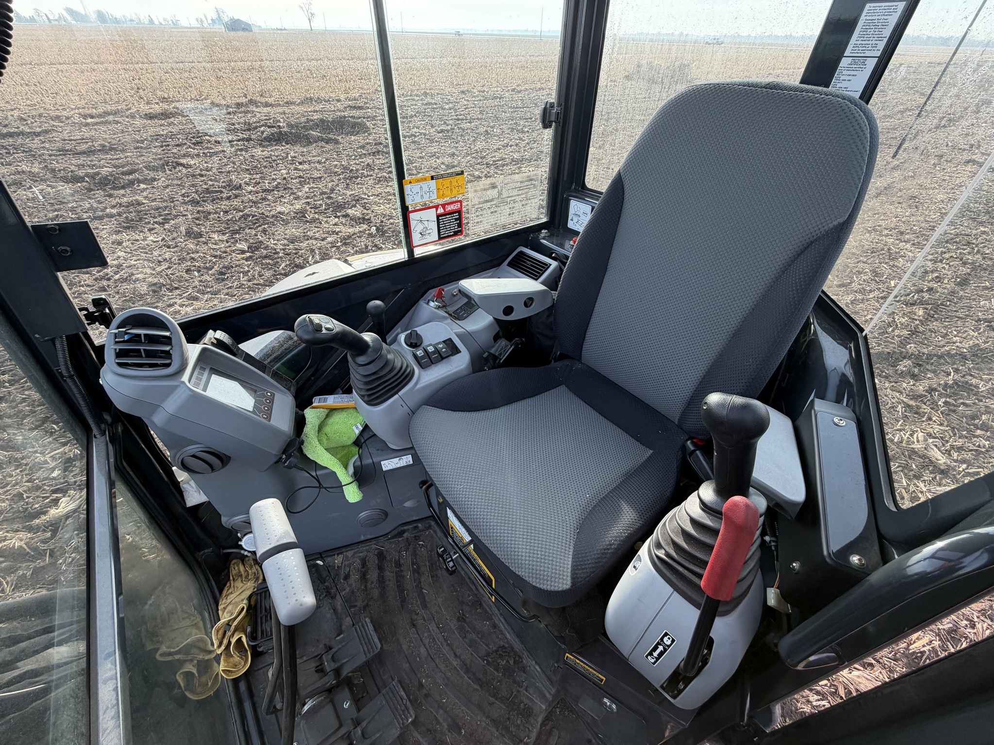  2021 John Deere 35G at Heritage Tractor in Monmouth, IL