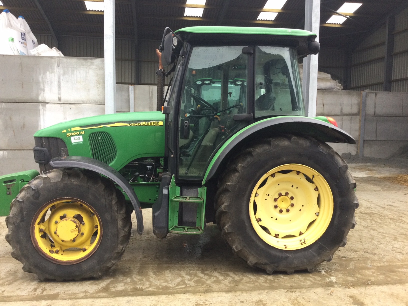 2013 John Deere 5090M