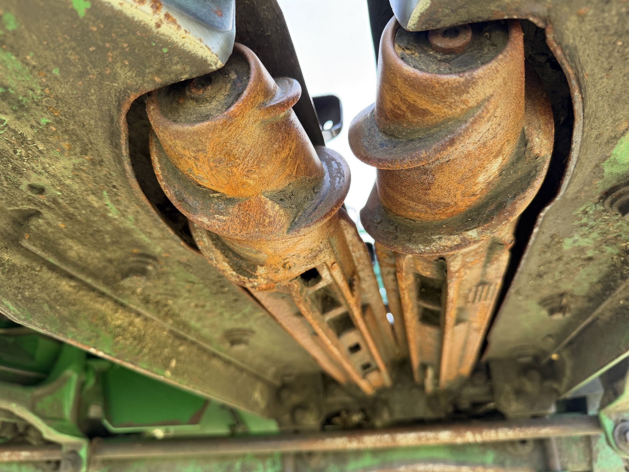  2009 John Deere 608C at Heritage Tractor in Quincy, IL