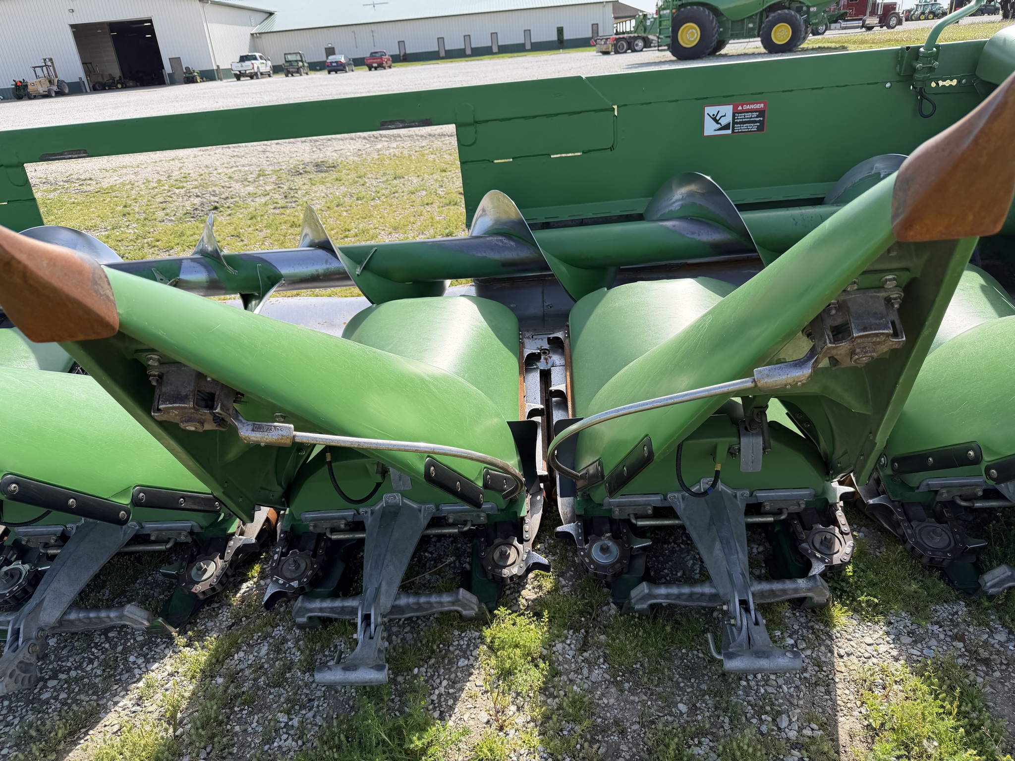  2009 John Deere 608C at Heritage Tractor in Quincy, IL