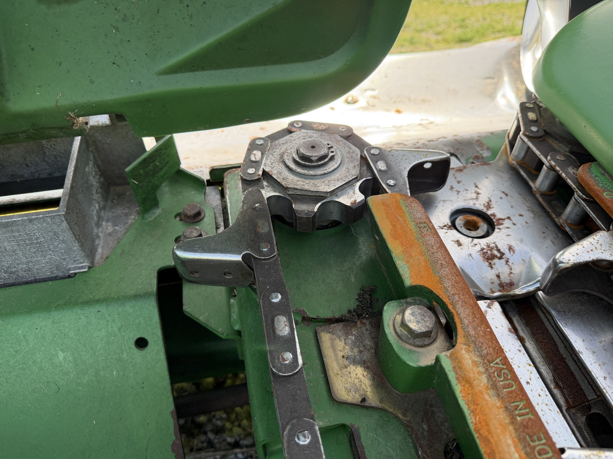  2009 John Deere 608C at Heritage Tractor in Quincy, IL