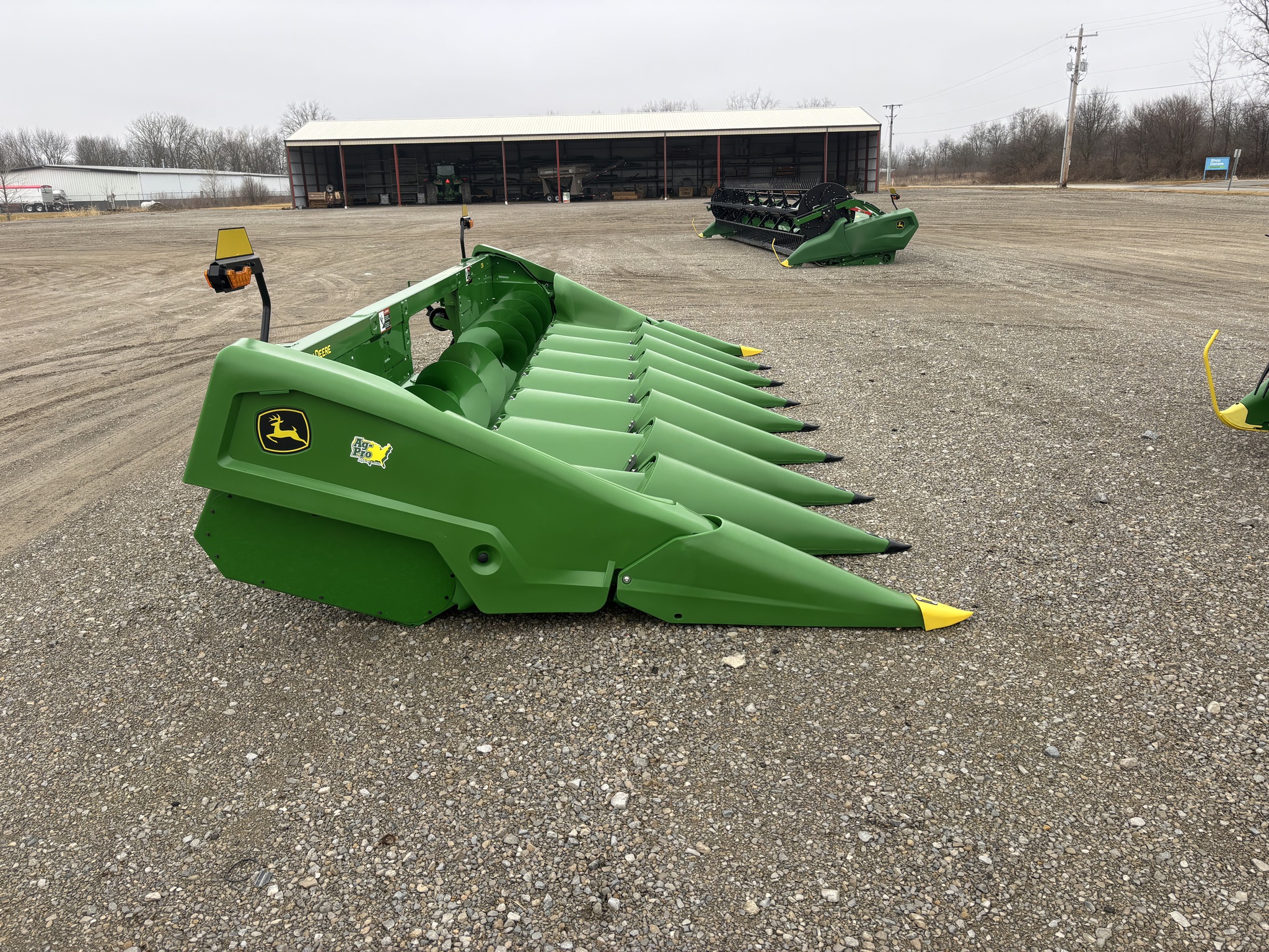 2024 John Deere C8R Image 4