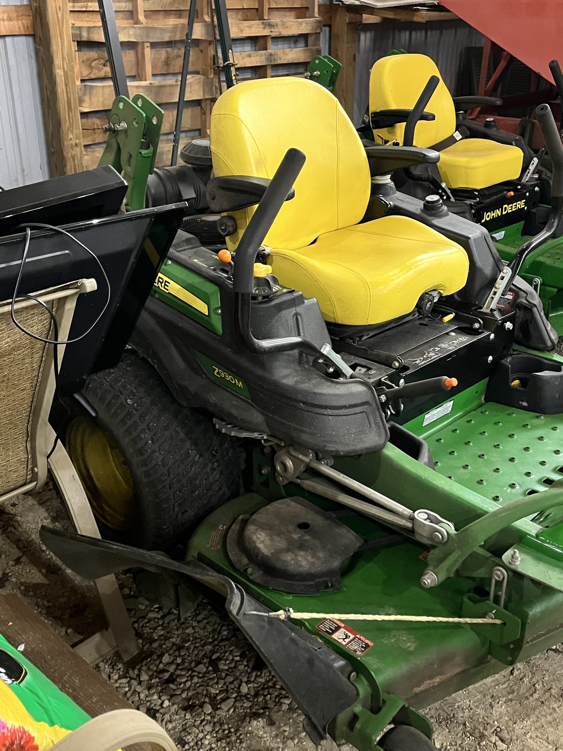 2017 John Deere Z930M Image 2