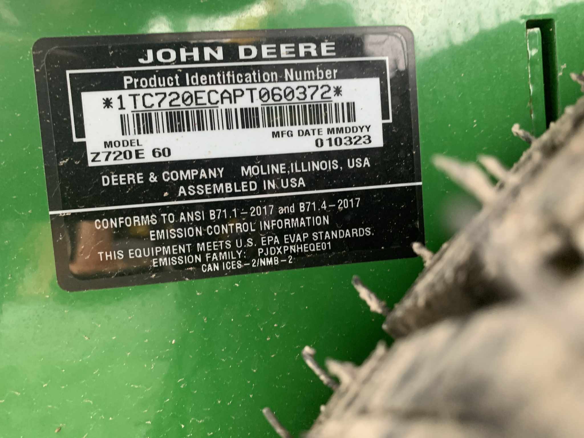 2023 John Deere Z720E Image 8