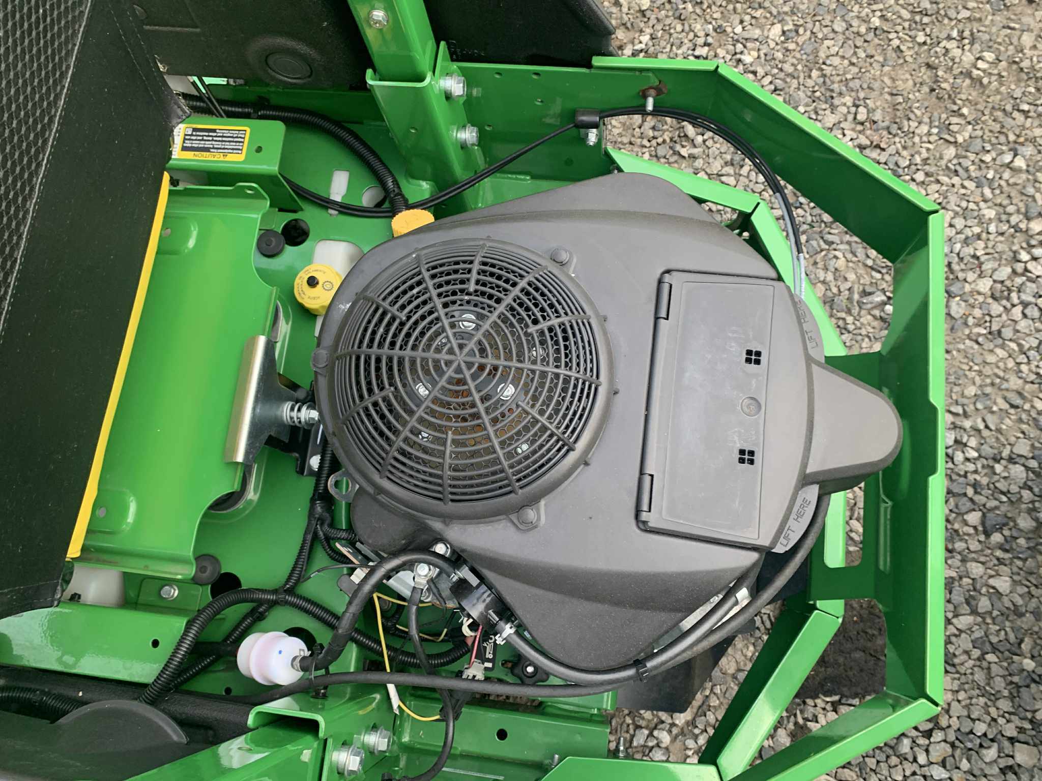 2023 John Deere Z720E Image 7