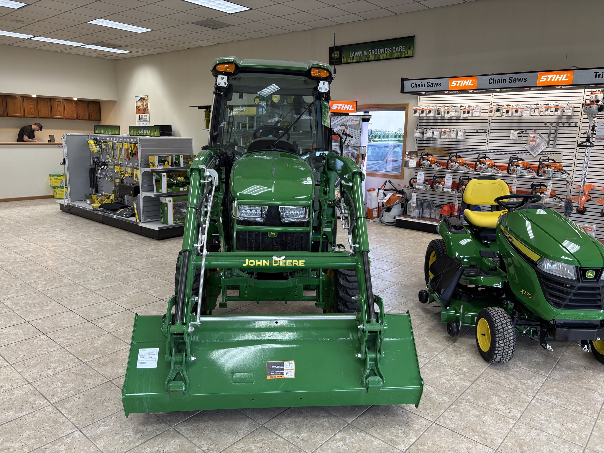  2025 John Deere 3046R at Heritage Tractor in Carthage, IL