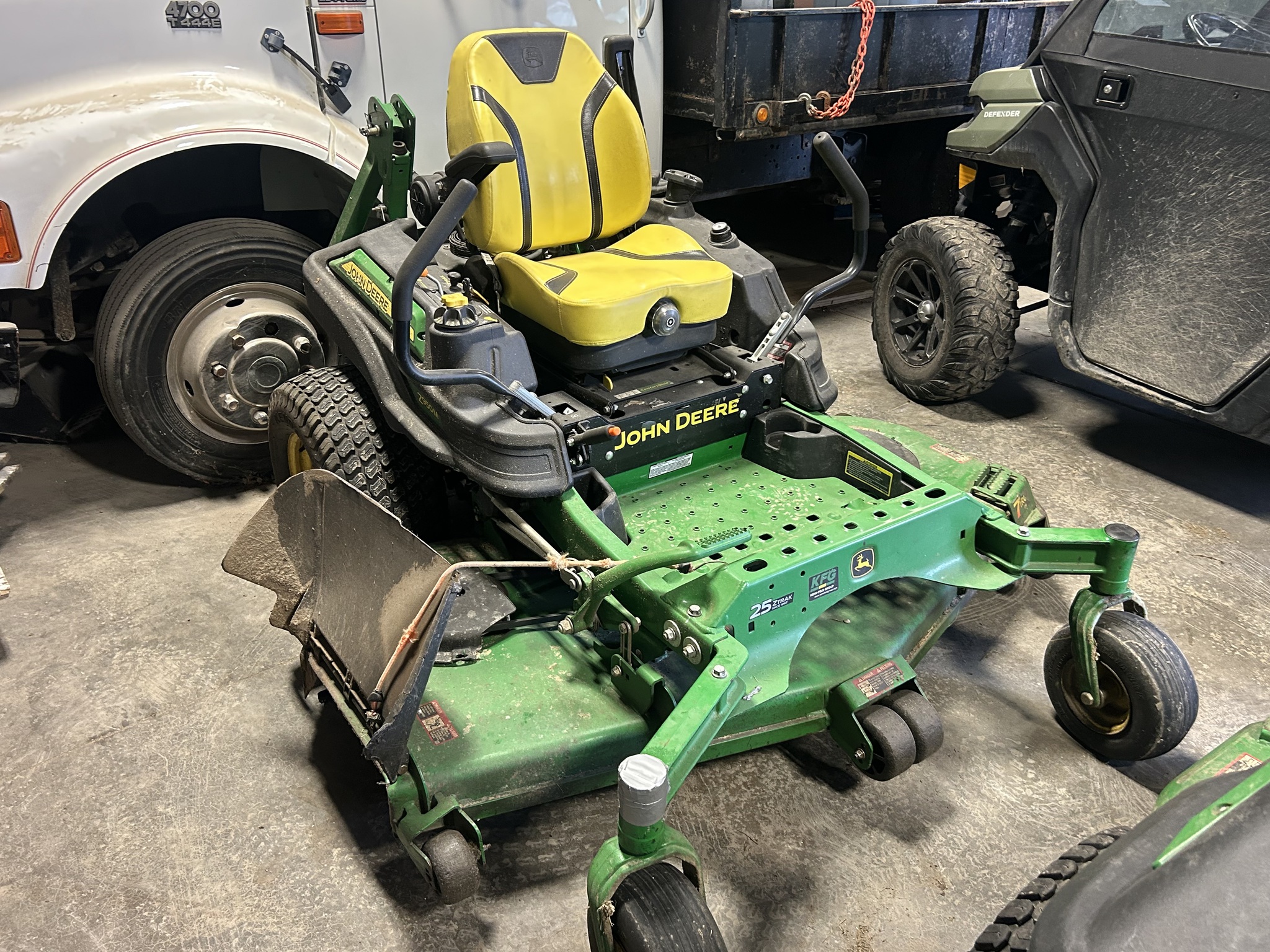 2022 John Deere Z950M Image 2