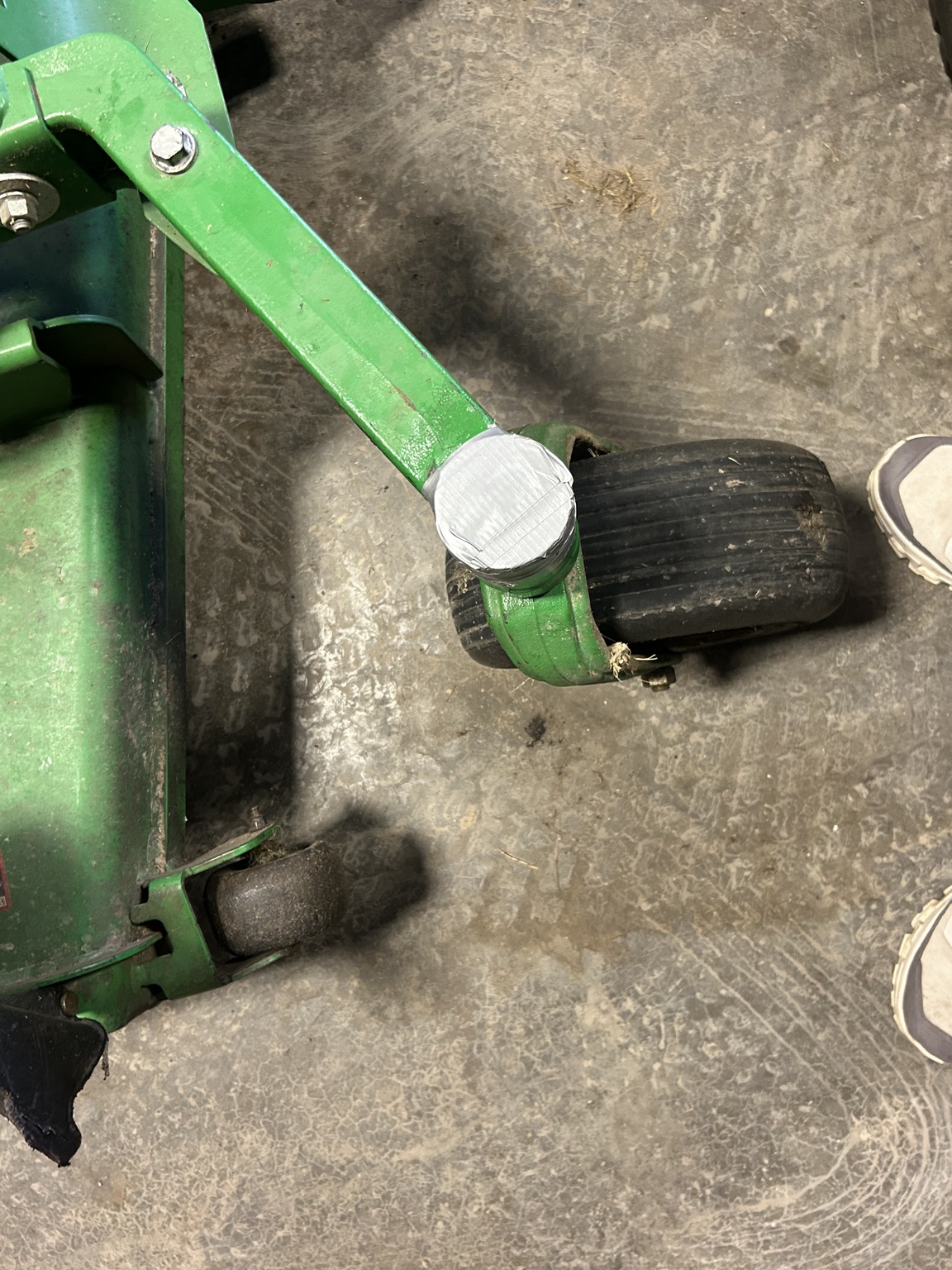 2022 John Deere Z950M Image 7