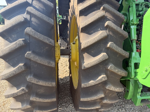 2025 John Deere 8R 370 - Photo15