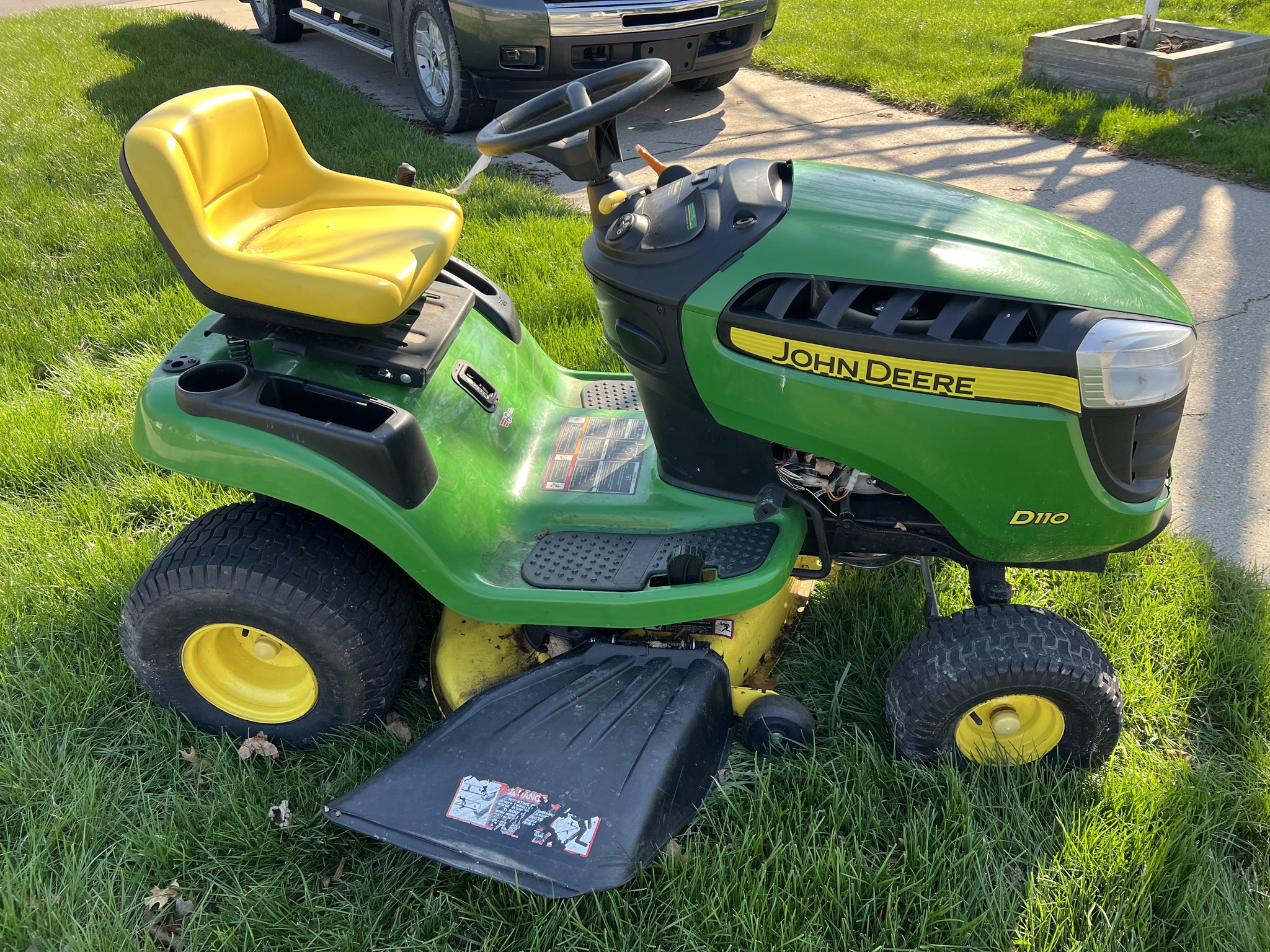 2017 John Deere D110 Image 5