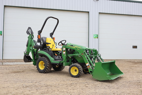  John Deere 1025R