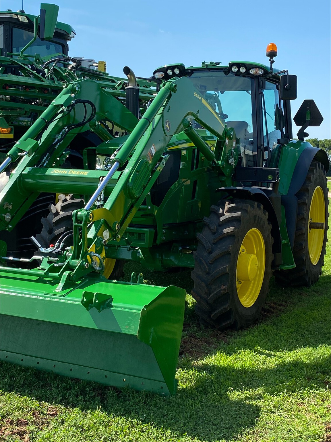 2025 John Deere 6M 155