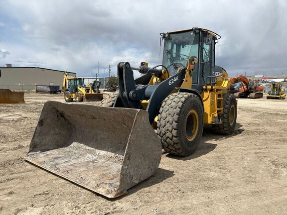 Photo of a 2016 John Deere 624K