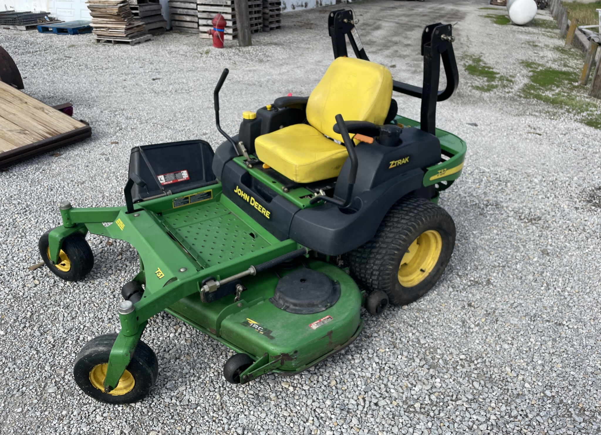2005 John Deere 737 Image 1