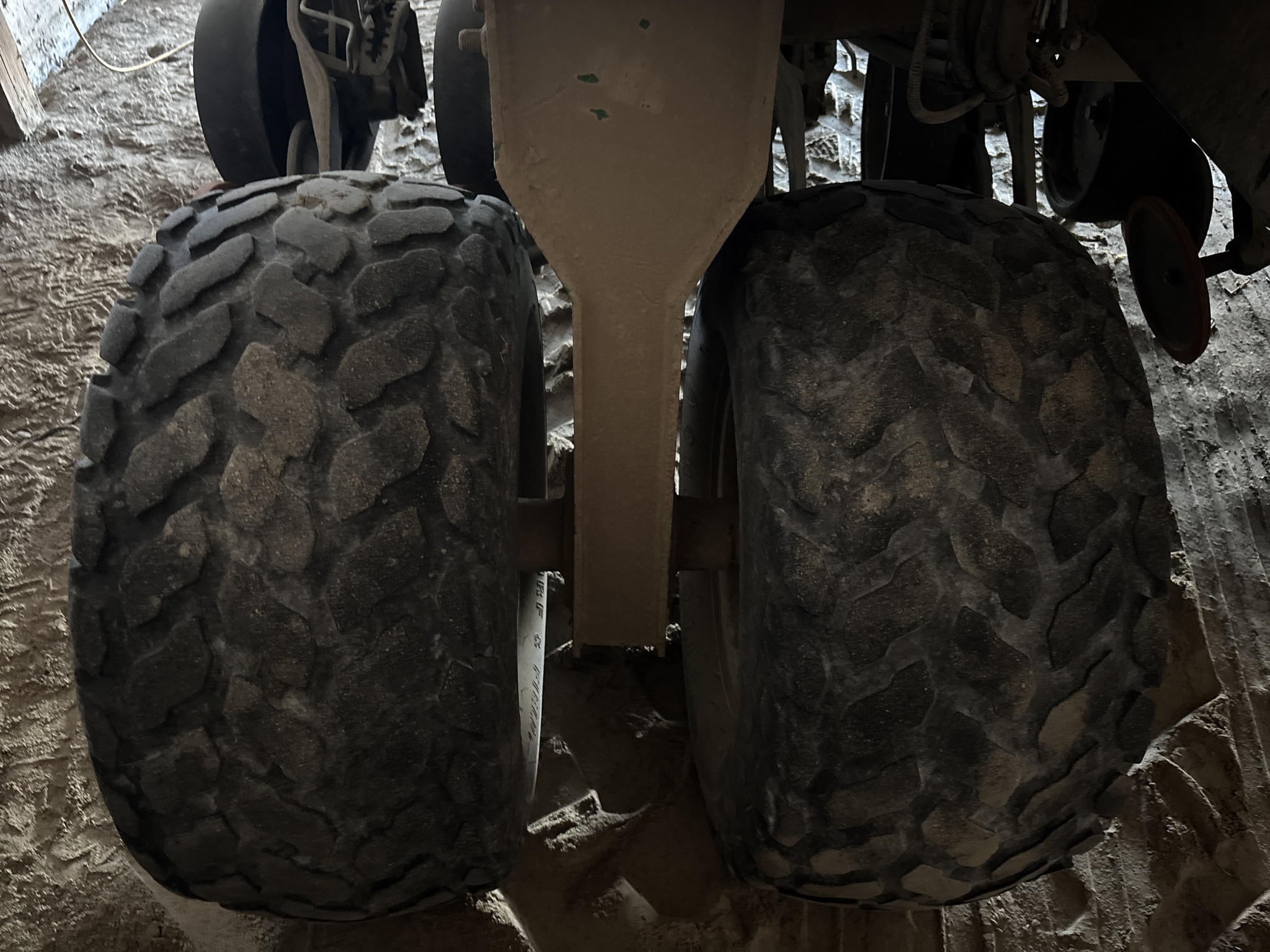 Used 2005 John Deere 1890 Air Drills and Seeders at Koenig Equipment in Anna, OH - PhotoXL30