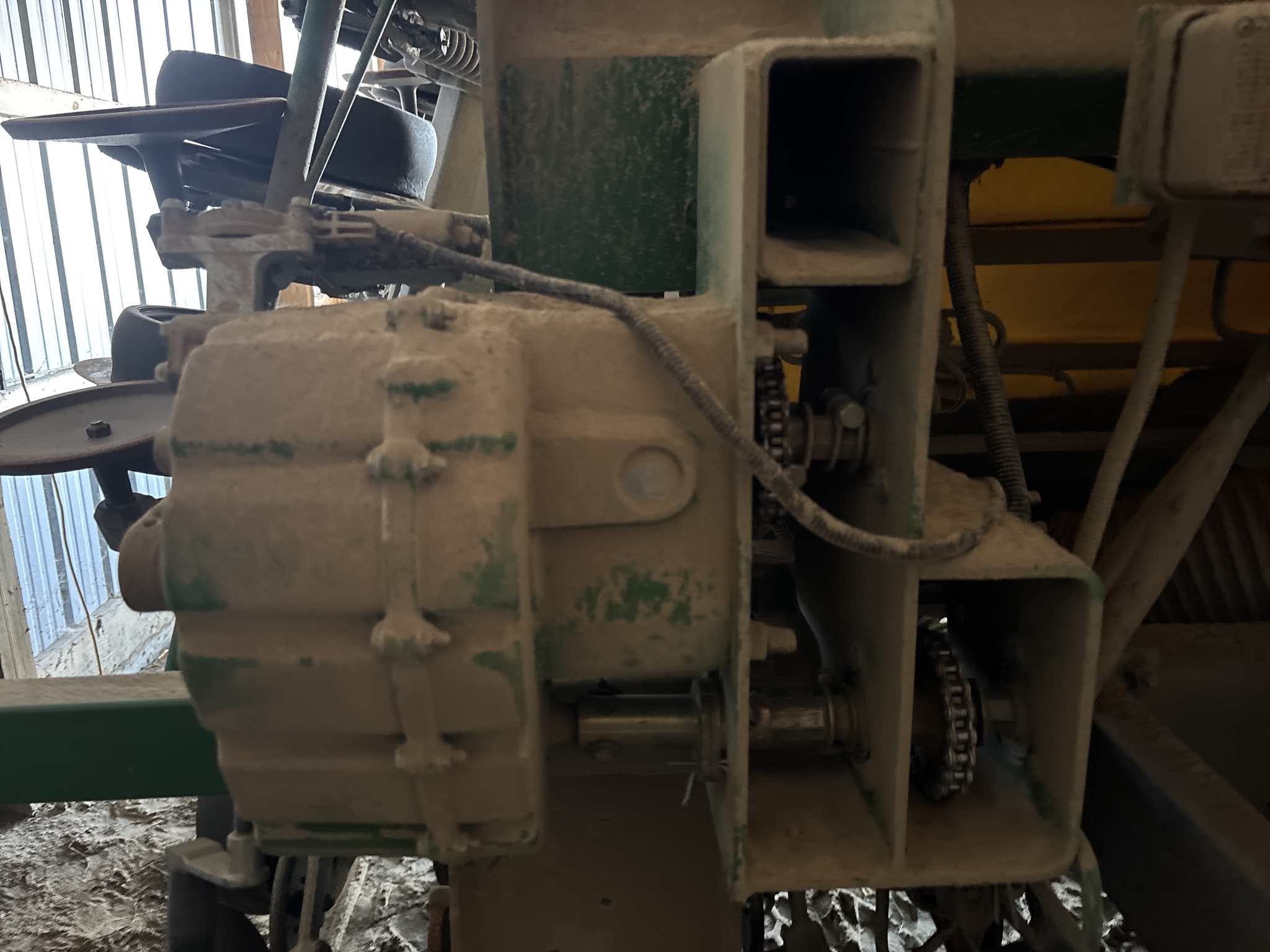 Used 2005 John Deere 1890 Air Drills and Seeders at Koenig Equipment in Anna, OH - PhotoXL33