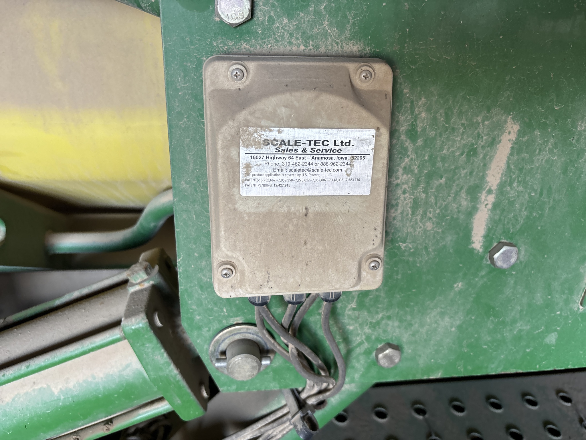 Used 2005 John Deere 1890 Air Drills and Seeders at Koenig Equipment in Anna, OH - PhotoXL26