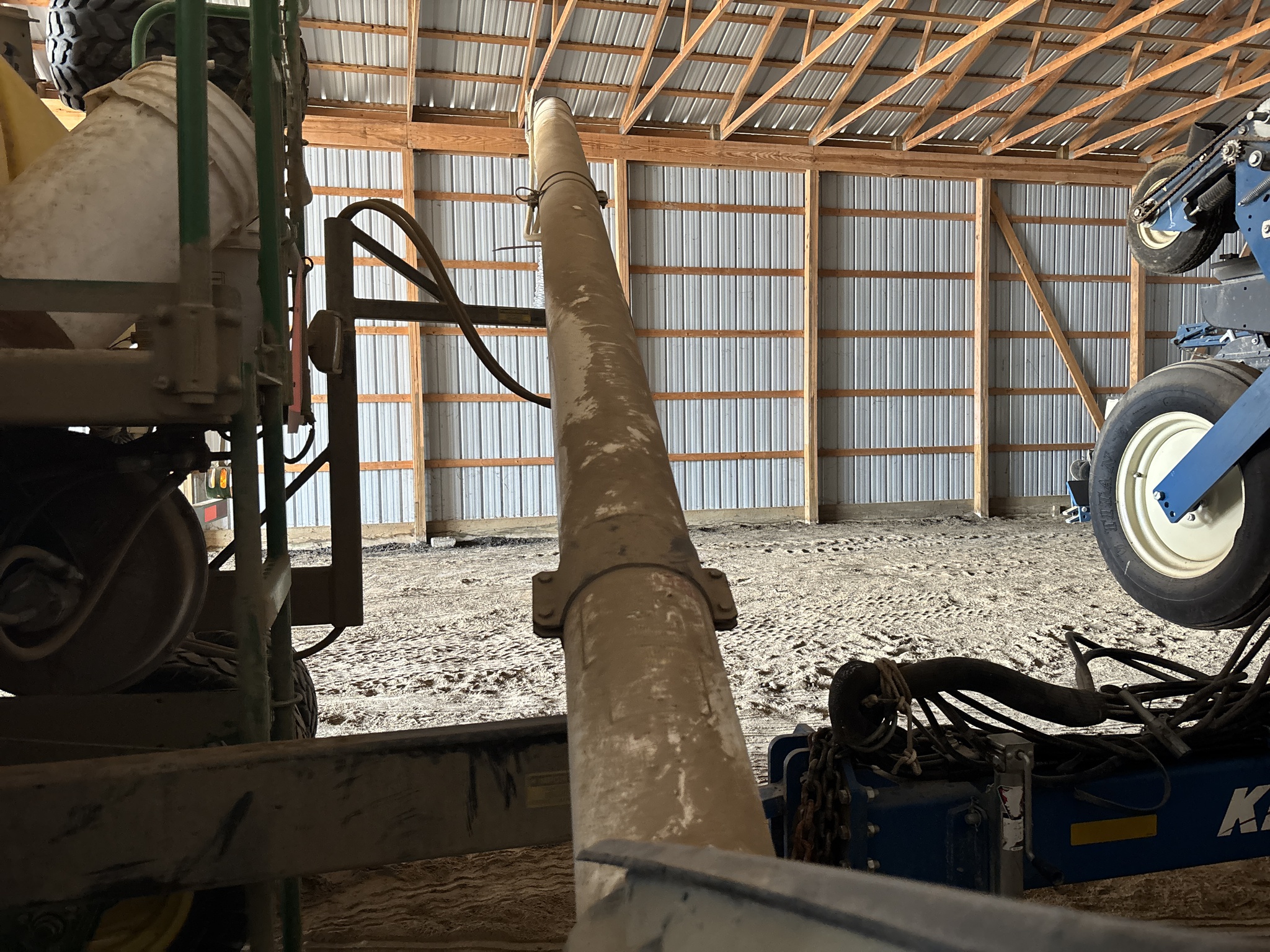 Used 2005 John Deere 1890 Air Drills and Seeders at Koenig Equipment in Anna, OH - PhotoXL18