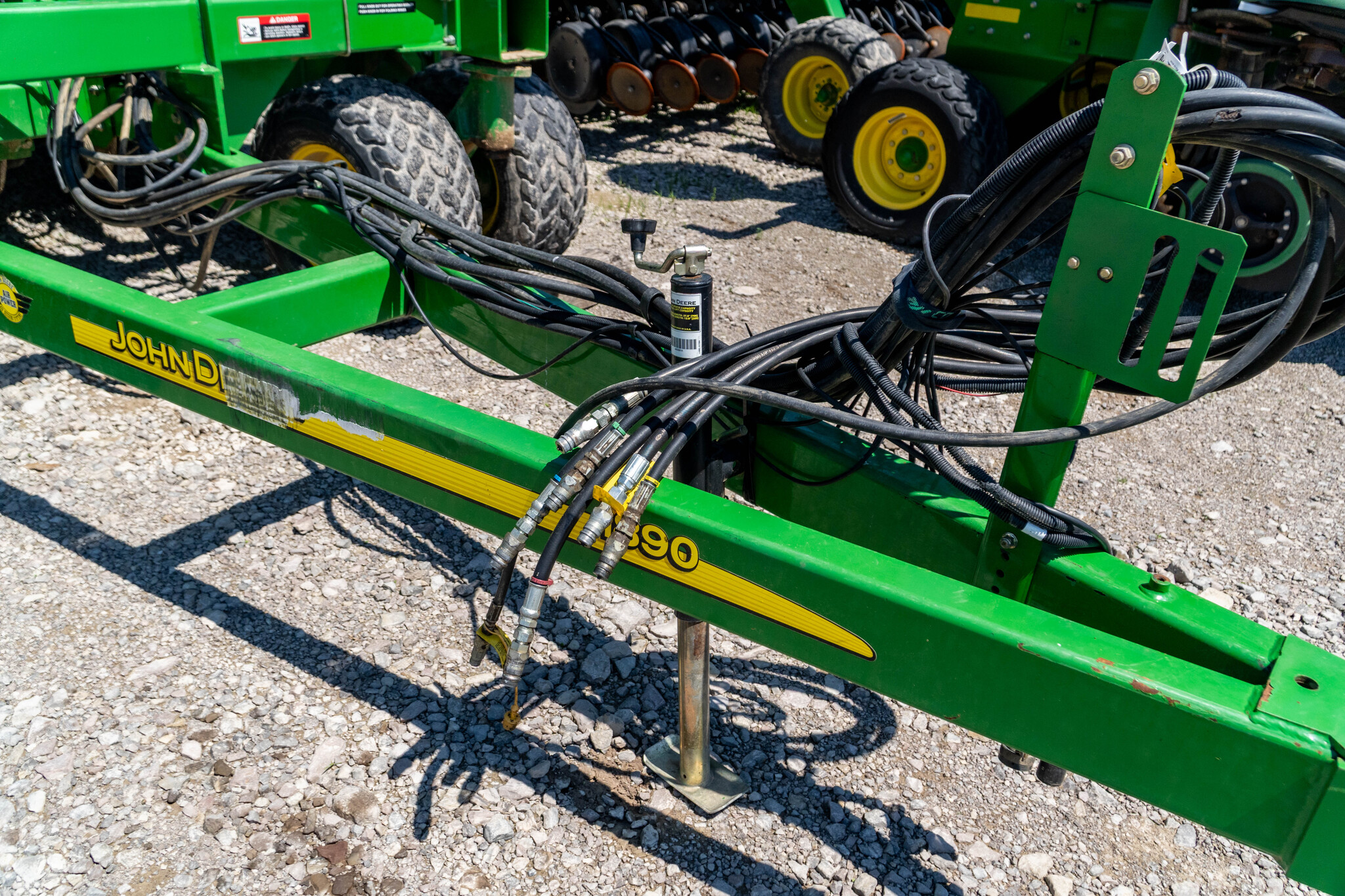 Used 2005 John Deere 1890 Air Drills and Seeders at Koenig Equipment in Anna, OH - PhotoXL9