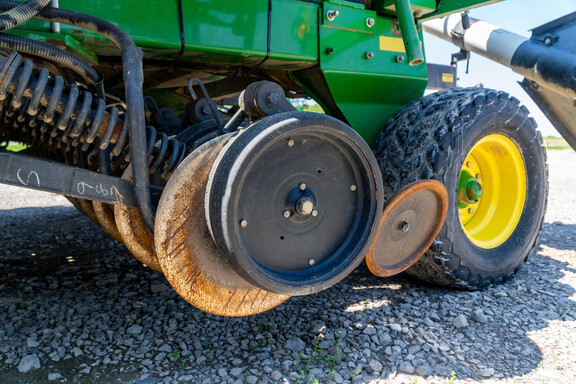 Used 2005 John Deere 1890 Air Drills and Seeders at Koenig Equipment in Anna, OH - Photo14