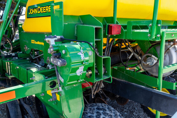 Used 2005 John Deere 1890 Air Drills and Seeders at Koenig Equipment in Anna, OH - Photo19