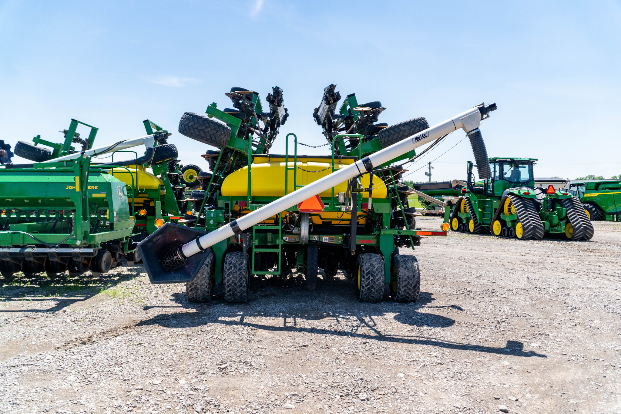 Used 2005 John Deere 1890 Air Drills and Seeders at Koenig Equipment in Anna, OH - PhotoXL3