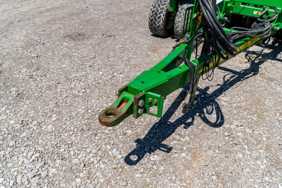 Used 2005 John Deere 1890 Air Drills and Seeders at Koenig Equipment in Anna, OH - Photo8